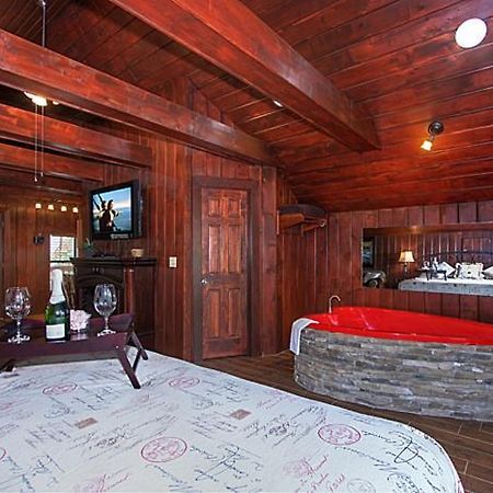 Burnin' Love Gatlinburg Exterior foto